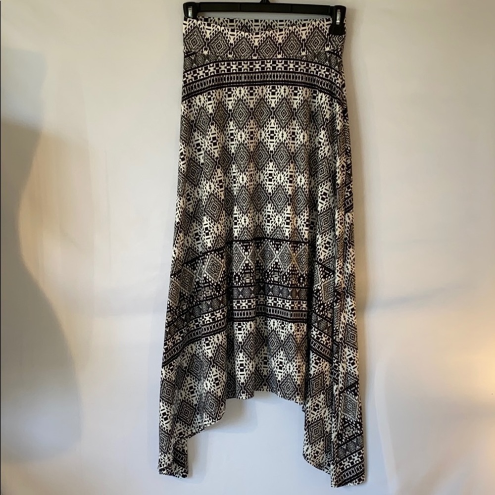 Maunces SzS High Low Midi Skirt